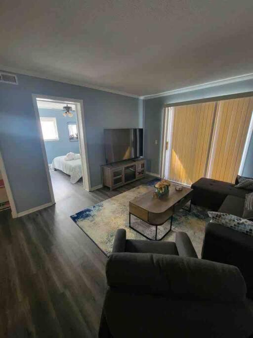 2022 Renovated 2-Bdrm Cozy, Lovely Condo W/Parking! Hilton Head Island Exterior foto