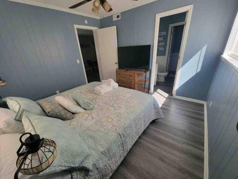 2022 Renovated 2-Bdrm Cozy, Lovely Condo W/Parking! Hilton Head Island Exterior foto