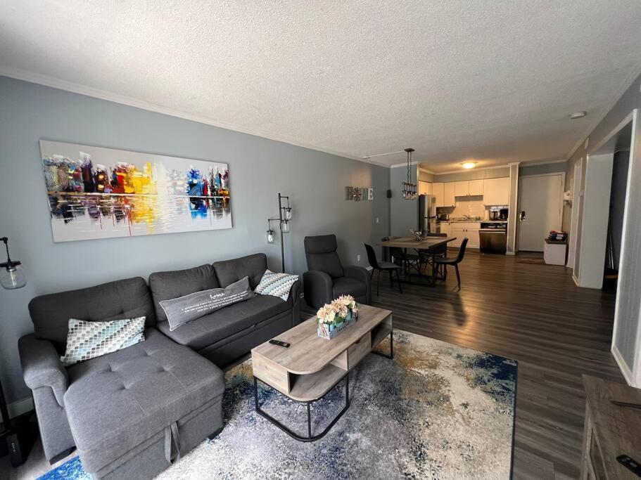 2022 Renovated 2-Bdrm Cozy, Lovely Condo W/Parking! Hilton Head Island Exterior foto