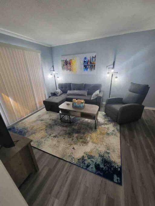 2022 Renovated 2-Bdrm Cozy, Lovely Condo W/Parking! Hilton Head Island Exterior foto