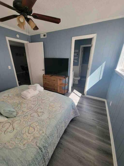 2022 Renovated 2-Bdrm Cozy, Lovely Condo W/Parking! Hilton Head Island Exterior foto